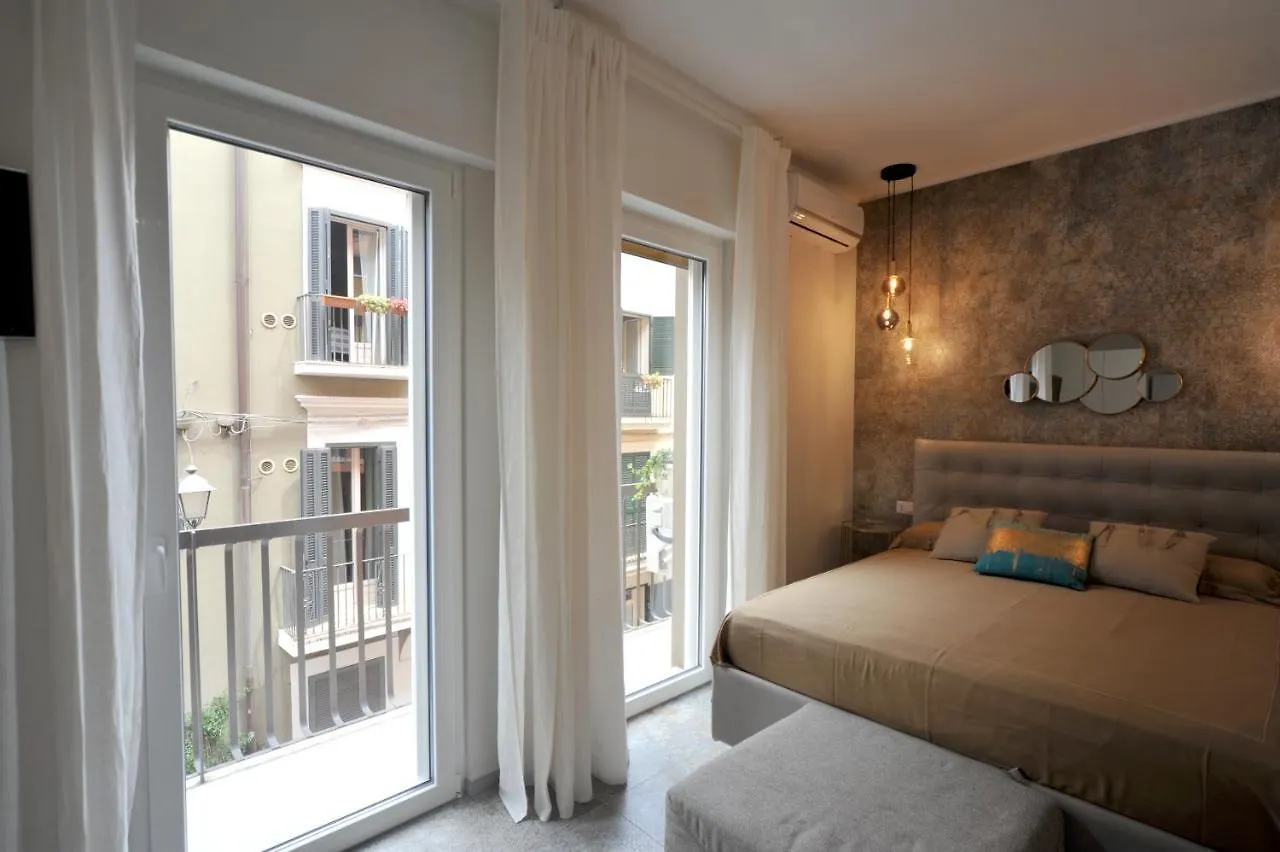 Suite107 Bari 0*,
